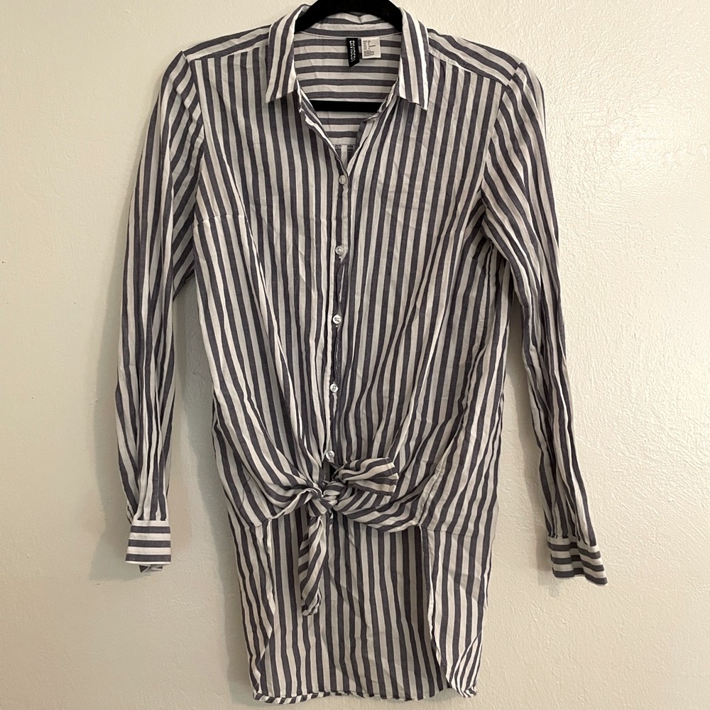 Thin, beachy button up, blue/white stripe, size 6